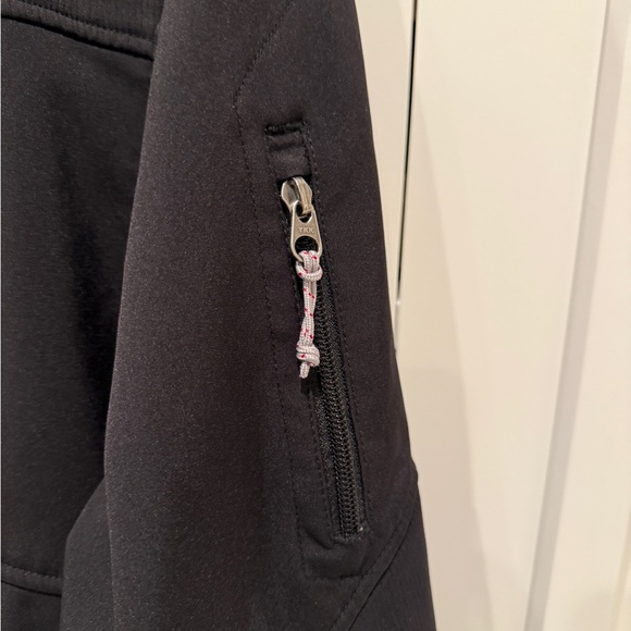 Men's Black Softshell Jacket - Picture 4 of 6